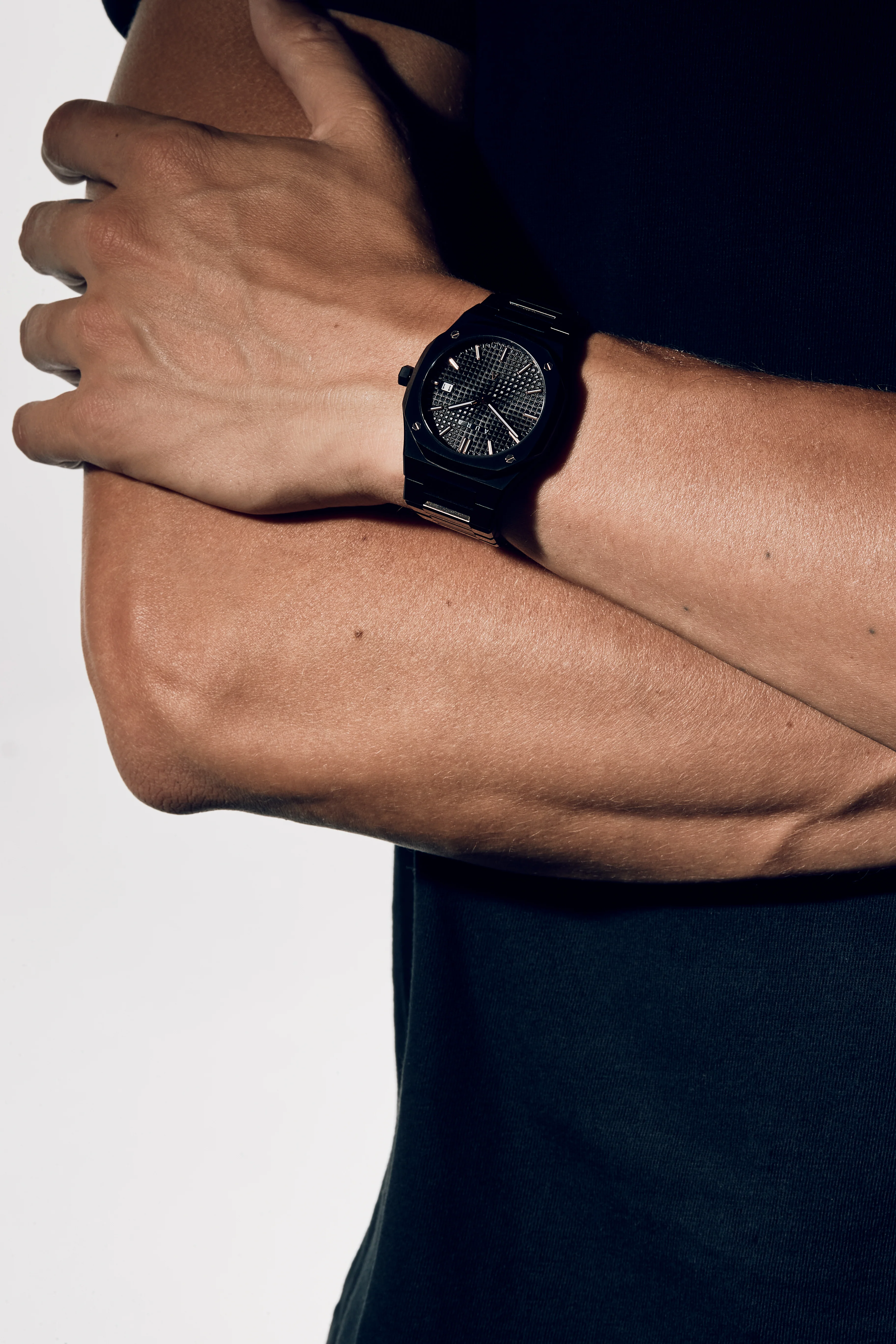 Date 002: Black/Rose - Image 7