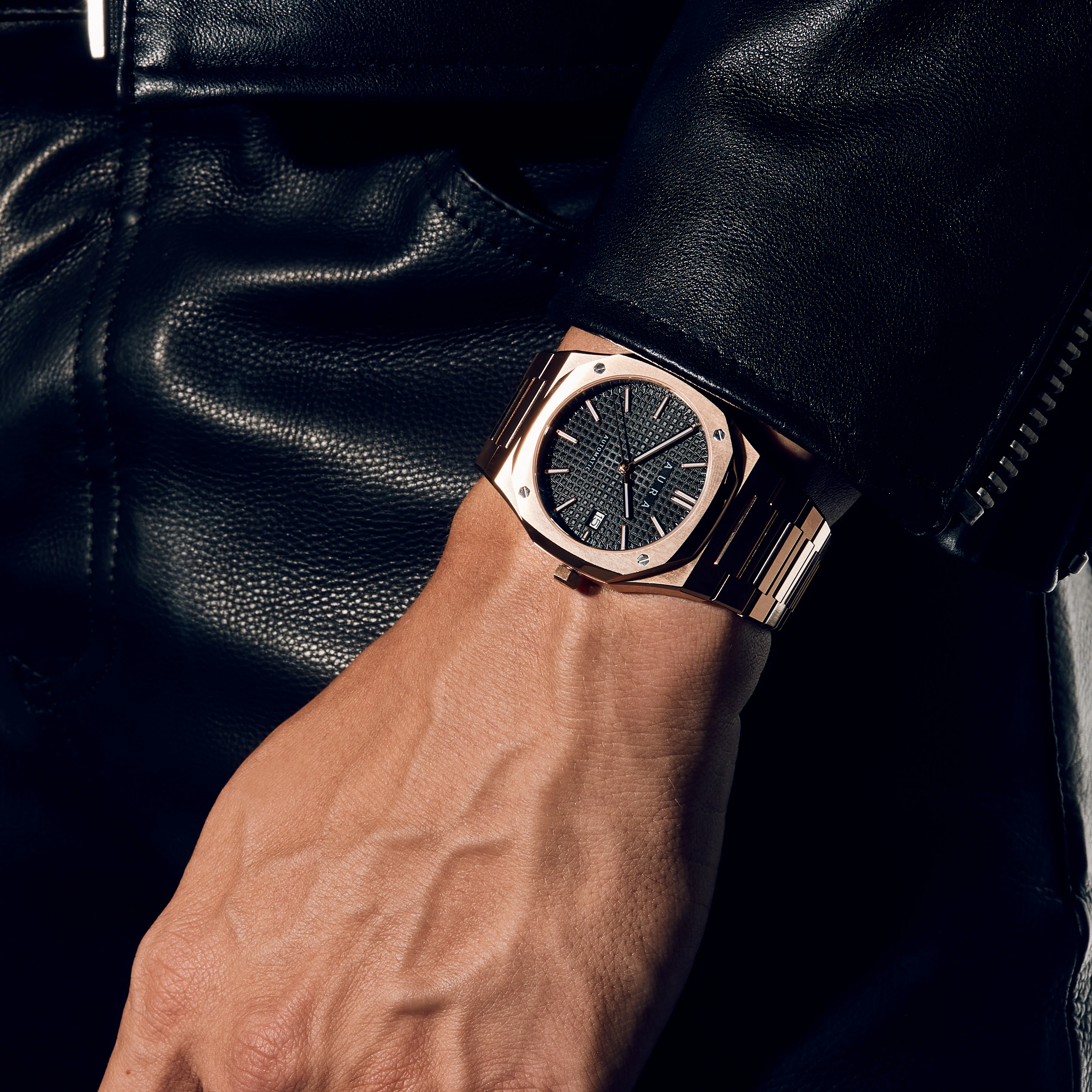 Date 001: Rose/Black - Image 6